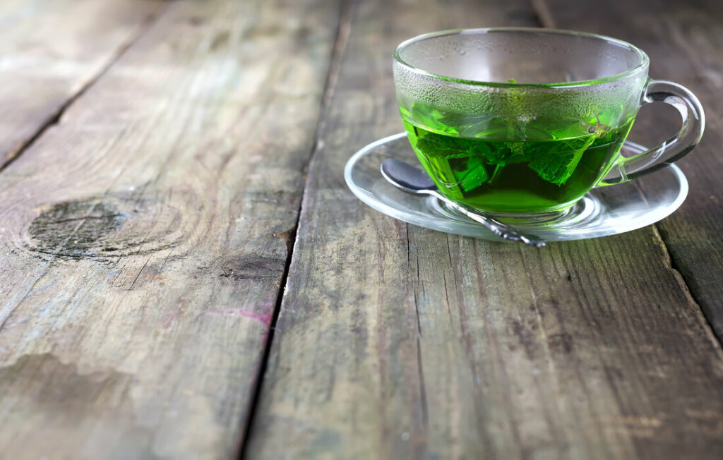 Ventre gonflé remède de grand-mère : Tisane de Menthe Poivrée